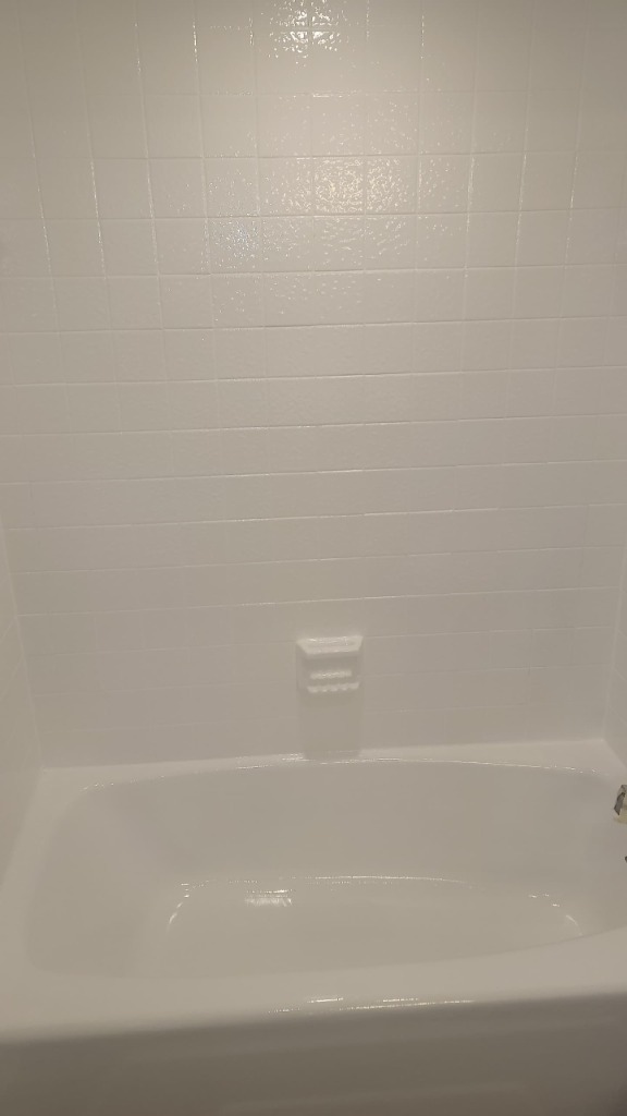 Bathtub refinishing detail work